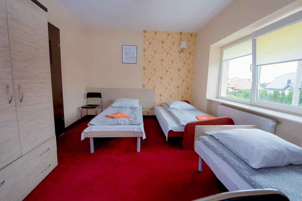 Hotelik Jankowski Raszyn Exterior foto