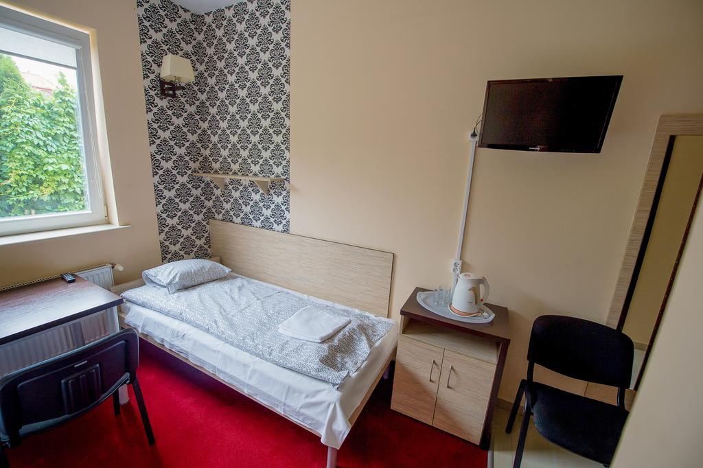 Hotelik Jankowski Raszyn Exterior foto